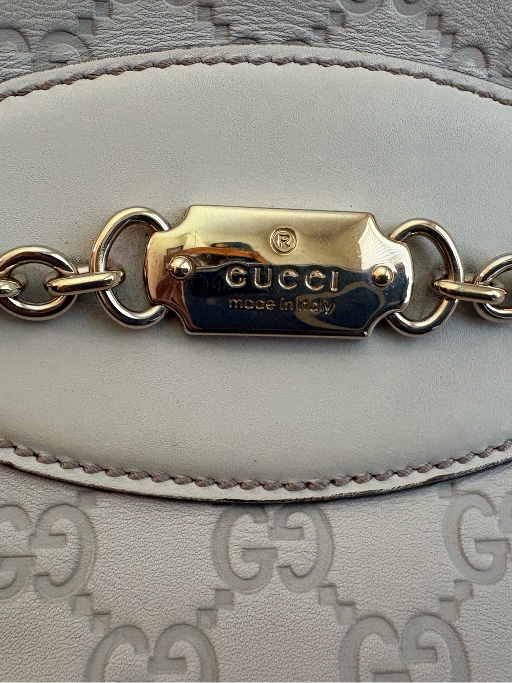 Beautiful Vintage Gucci Ivory GG Monogram Punch Hobo Bag with Gold Hardware - Picture 3 of 15